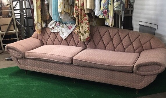 1930 Pink Tufted Art Deco Davenport Sofa Long Couch Photo Prop