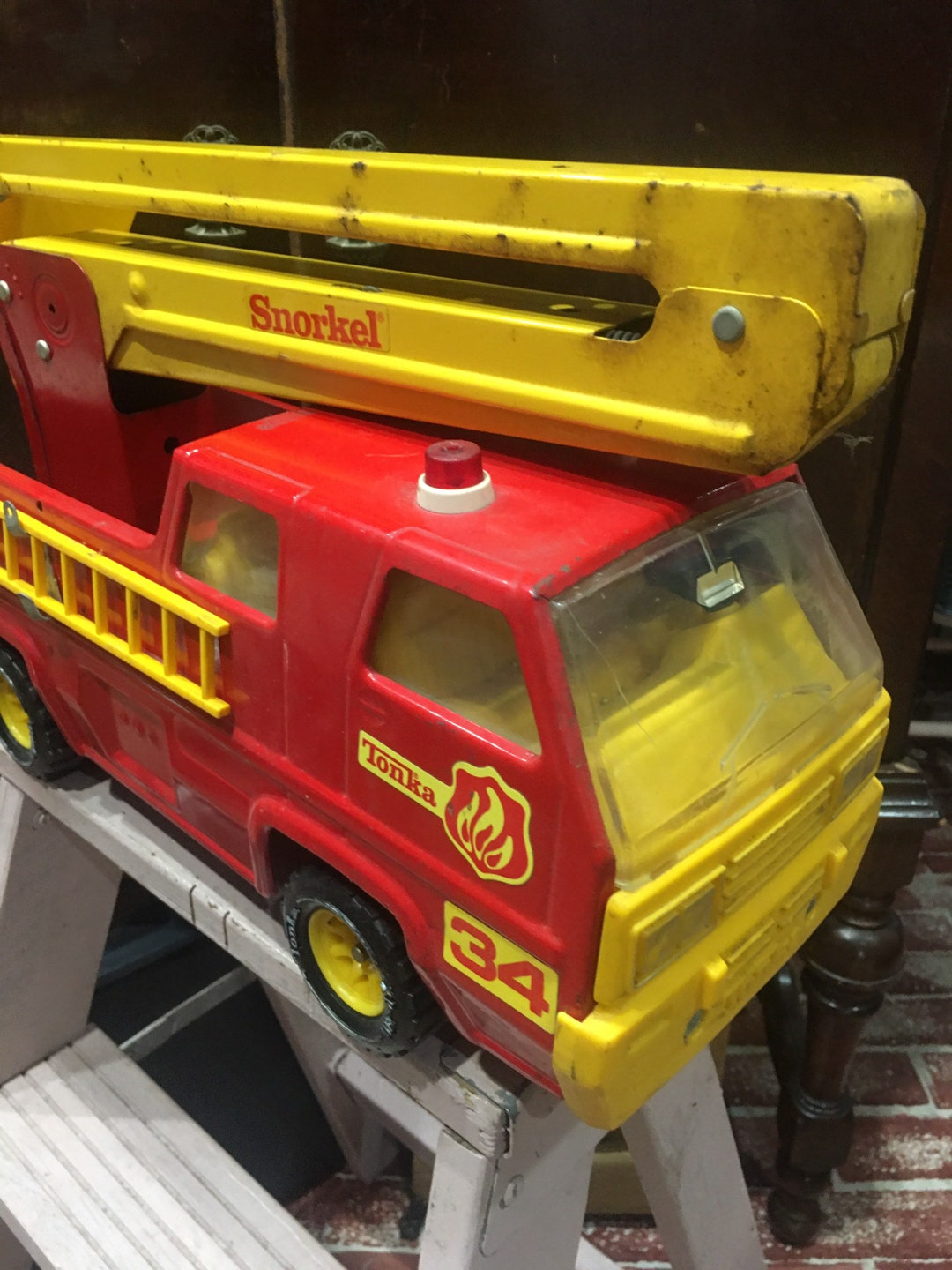 Tonka yellow sale fire truck