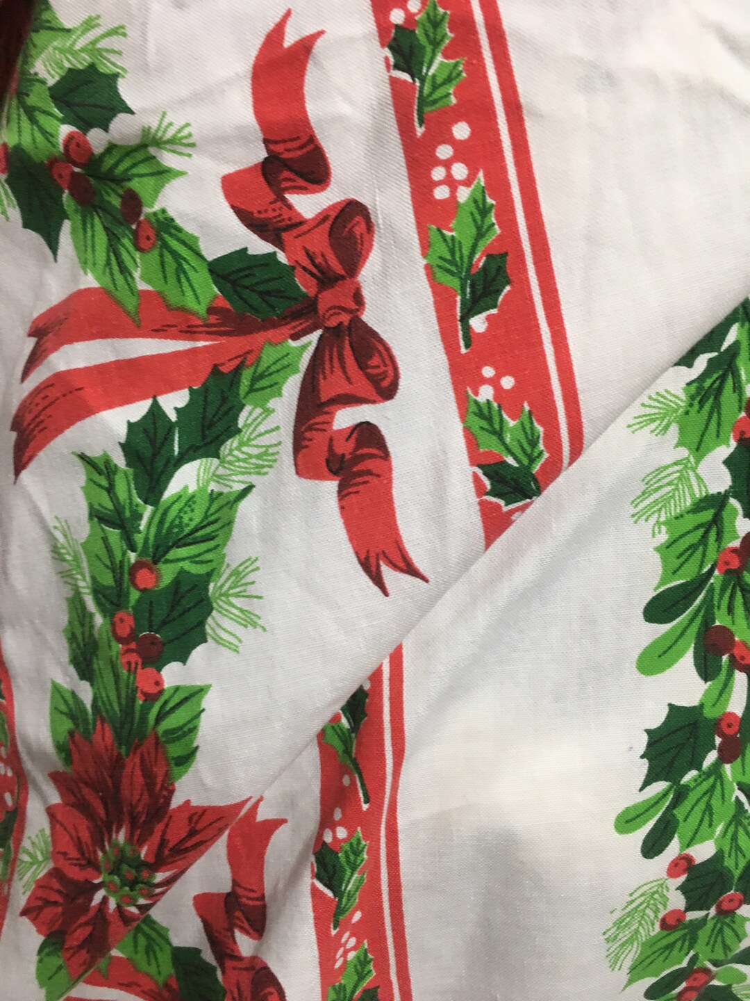 Christmas Oval Tablecloth With Red Ribbon Poinsettia Pine Needles Bows
