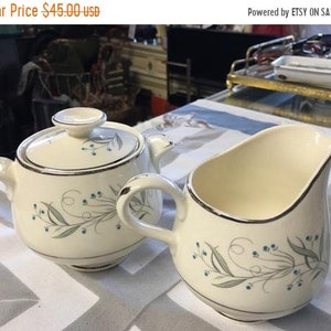 SUMMER SALE 1950 Homer Laughlin China Celeste Dinner Plate Mid Century Vintage Dinnerware Aqua Bead Flowers /& Platinum Trim