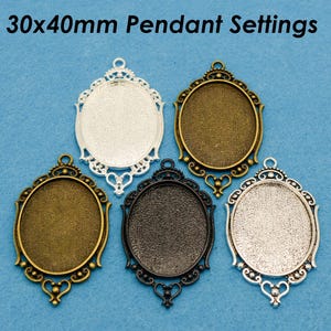 30 x 40 mm ペンダントセッティング、30 x 40 mm カボションセッティング、ベゼルペンダントトレイ、30 x 40 mm カボションまたは樹脂用楕円形ペンダントブランク