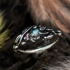 Labradorite Ring for Women &quot;Morgan&quot; | Vintage Non-Traditional Engagement Ring | Flower Antique ring | Boho Gemstone Fantasy Wedding Ring