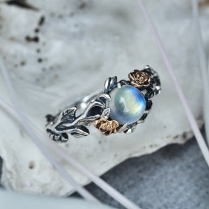 Moonstone Engagement Ring "Primrose" | Women’s ring | Moonstone ring | Anniversary gifts | ring for women | Flower ring | Gifts for women