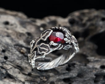 Red Garnet Ring "Freesia" | Vintage ring | Garnet jewelry | Flower ring | Branch Ring | Sterling Silver Ring | Antique Engagement ring
