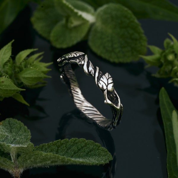 Boho Nature  Ring "Sierra"| Hippie Leaf Ring | Blackened Silver Ring | Bohemian Ring | Botanical Ring | Anniversary Ring  | Wedding band