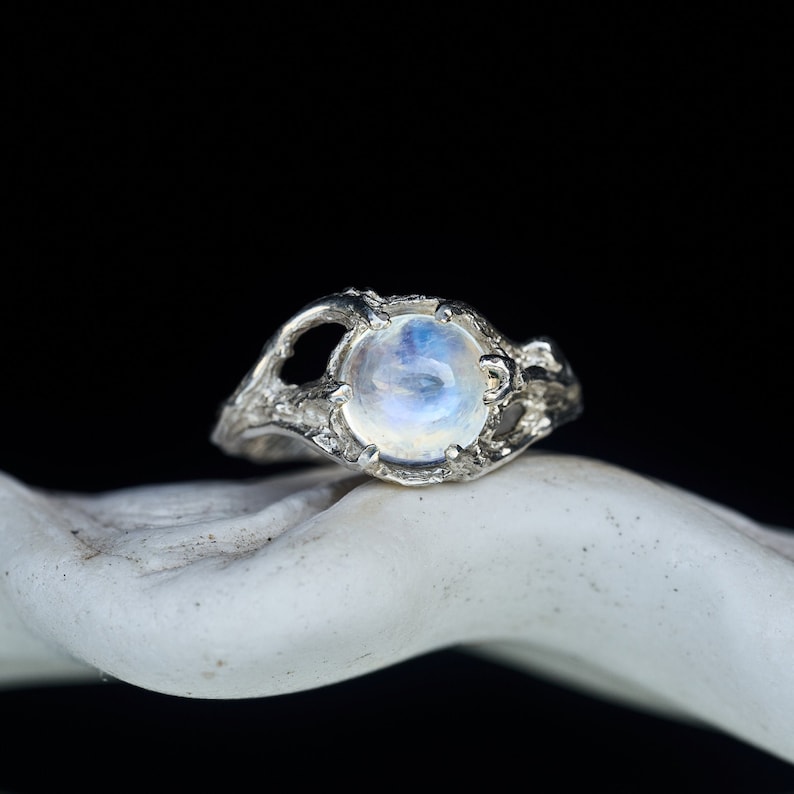 Moonstone Ring 'Ariel' | Moonstone Engagement ring | Branch ring | Twig Ring  Wedding ring | Moonstone jewelry | Rings for Women Nature ring 