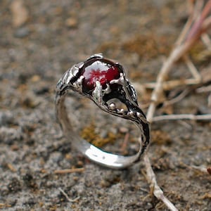 Red Garnet Ring &quot;Theia&quot; | Engagement ring | Antique Ring | Rings for women | Vintage ring | Gemstone ring | Garnet jewelry | Flower ring