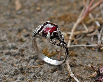 Red Garnet Ring "Theia" | Engagement ring | Antique Ring | Rings for women | Vintage ring | Gemstone ring | Garnet jewelry | Flower ring