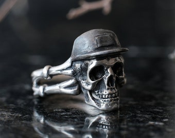 Bague tête de mort « Silver bro » | Bague gothique en argent 925 | Anneau de crâne d’argent | Bague de motard chunky | Anneau de métal lourd | Bague Souvenir Mori | Bague Punk