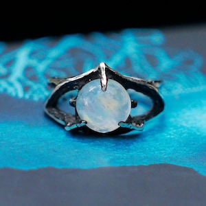 Moonstone Ring &quot;Atlantida&quot; | Moonstone engagement ring | Moonstone jewelry | Triangle ring | Elf ring | Elven ring | Rings for women