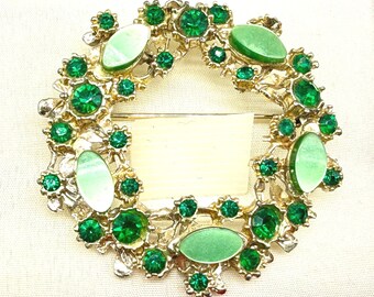 Broche Fantaisie Métal Doré Avec Pierre Verte Et Strass - Style Fleur, Neuf Sans Emballage