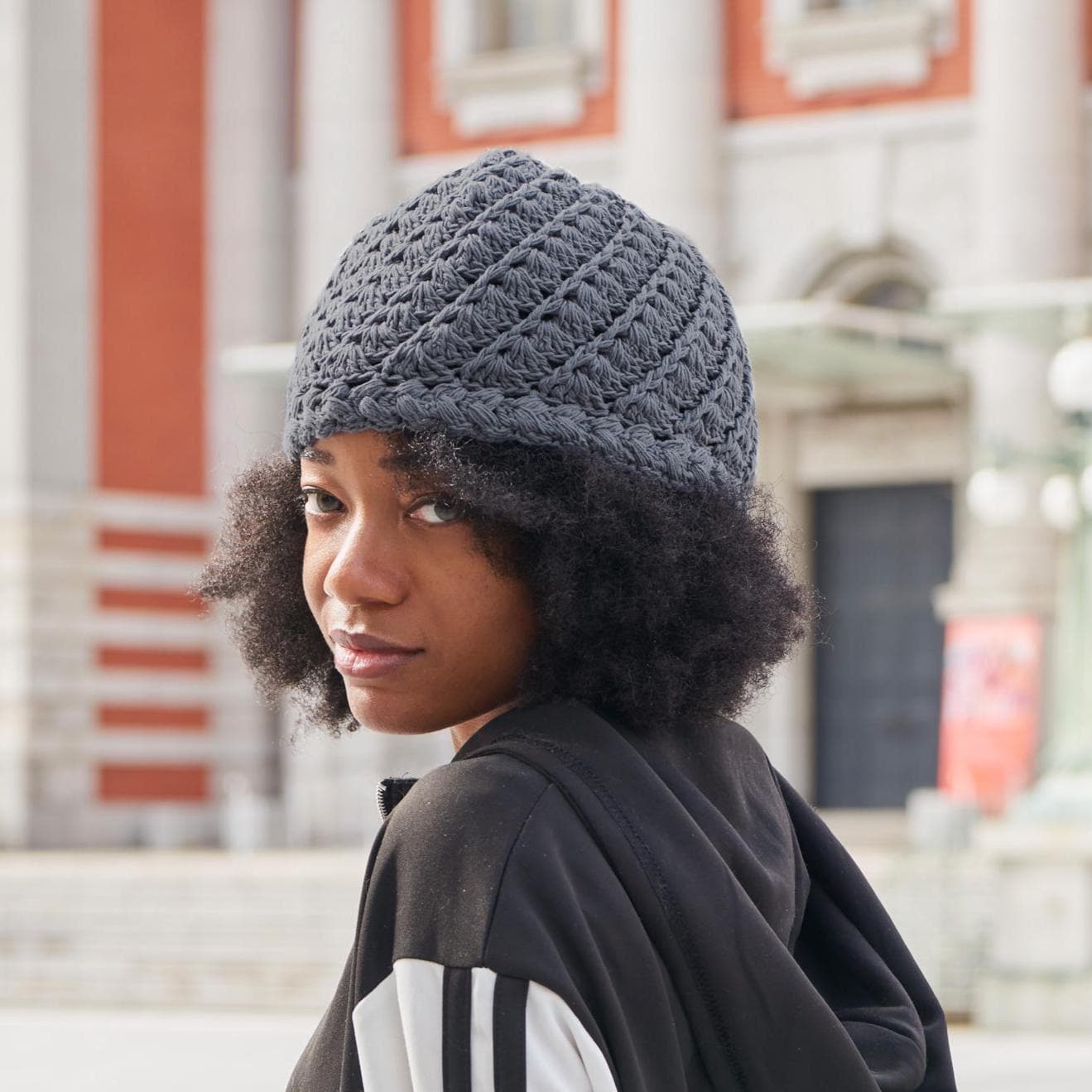 Matin Kim☆STRIPE CHUNKY BEANIE Vertical Stripe Knit Beanie for Women in Black/White