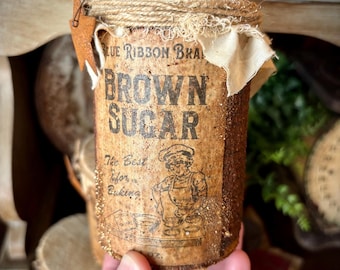 Primitive Brown Sugar Pantry Can – Blue Ribbon Brand – Rustic Farmhouse Kitchen Decor – Cinnamon & Spice Holiday Shelf Sitter