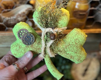 Primitive Clover Pillow | St. Patrick’s Day Decor | Cinnamon Scented Spring Clover | Rustic Farmhouse Bowl Filler | Handmade Primitive Decor