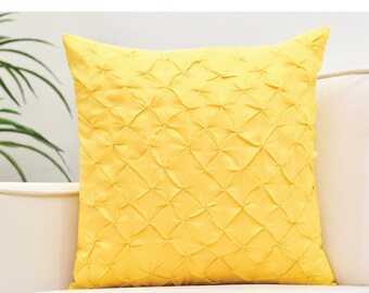 yellow throw pillows for bed