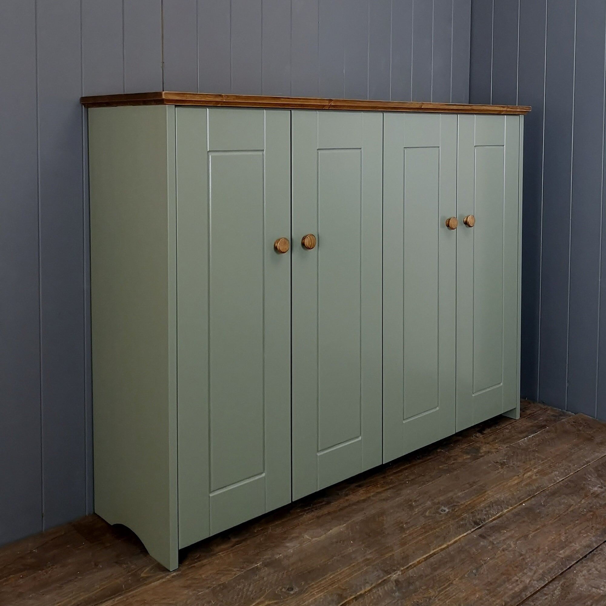 4-shelf-cupboard-with-storage-shelves-and-4-panel-style-soft-close