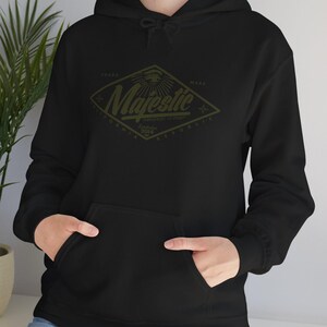 Sudadera con capucha unisex negra con el logotipo vintage de Majestic Diamond