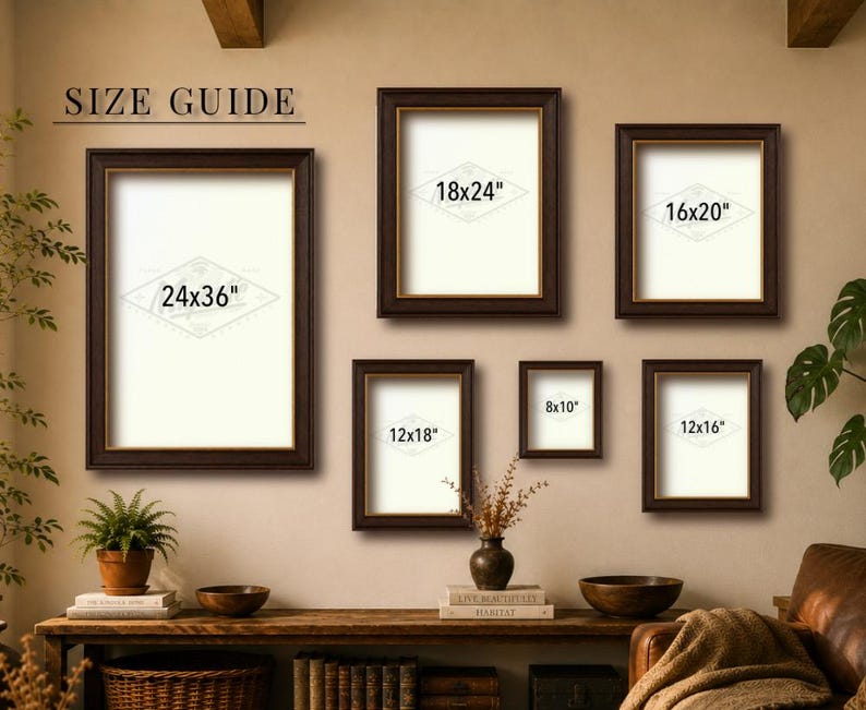 Op de afbeelding: Een maattabel met zes donkerbruine rechthoekige fotolijsten van verschillende groottes aan een muur. Elke lijst bevat een witte inzet met de specifieke afmetingen in inches: 24x36, 18x24, 16x20, 12x18, 8x10 en 12x16.