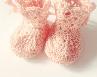 Crochet pattern easy cute baby booties Fauve