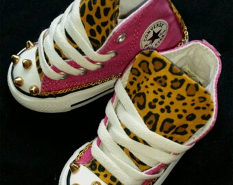 converse pink leopard print