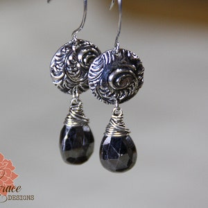 Brincos de disco floral em pirita e prata fina, brincos pendentes com pedras preciosas, brincos pretos - PRONTOS PARA ENVIO