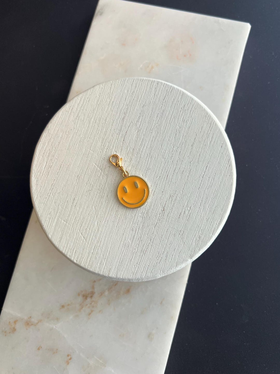 スマイリーフェイス K18ゴールドチャーム ゴールドチャーム - スマイリーフェイス - Etsy 日本