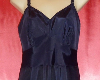 FREE USA SHIPPING!! Vintage 1950/'s Loomcraft Navy Blue Acetate Petticoat Ruffle Hem Full Slip 32