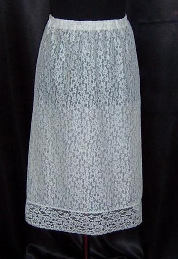 Rare Style Vintage 1960's VAN RAALTE Lace Overlay… - image 1