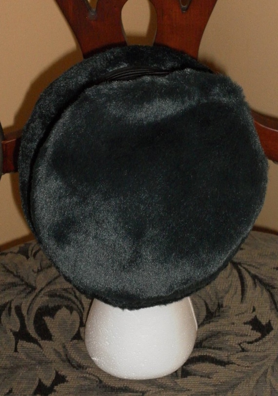 Vintage 1950's Black Faux Fur & Satin Cloche Hat - image 3