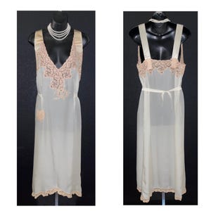 Most Enchanting Vintage 1940's Silk Nightgown w/ Ecru Lace Accents 38