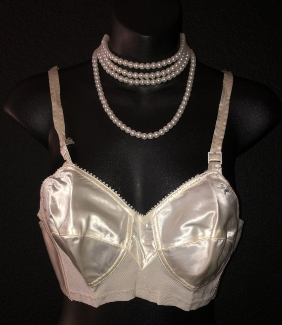 Vintage Satin BULLET Bra 50s Ivory Bullet Bra Light Pink Bullet Bra Mid  Century Pin up Rockabilly Bra S Small to Small M Breasts 