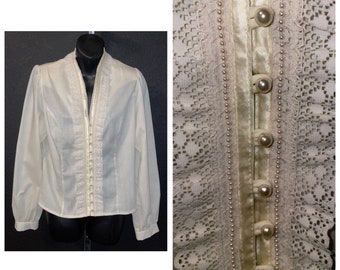 1970's Vintage Off White Fancy Frilly Lace & Faux Pearl Peasant Blouse / Top / Shirt 44 XL