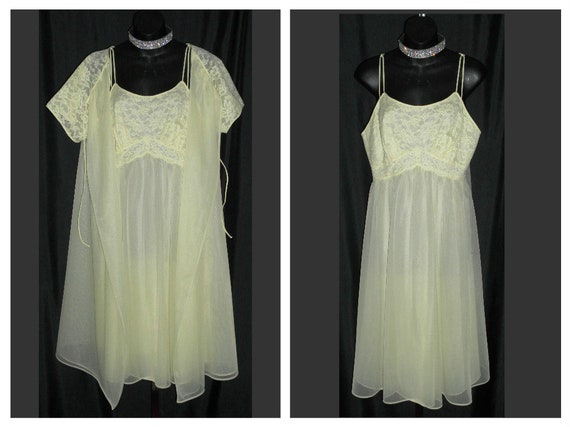 Exclusive Collection Vintage 1950 s VANITY FAIR Sweetest Yellow Chiffon Nylon Lace Nightgown Peignoir Set 36 38 Etsy UK
