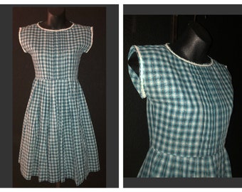 Charming Vintage 50's Blue Green Checkered Studious Cotton School Girl Dress 32