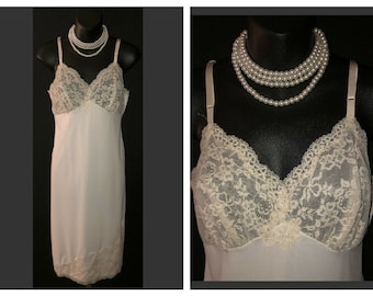 CONSIGNMENT PIECE - Vintage 1950's Sweet Beige Van Raalte Lace Bust Nylon Full Slip 34