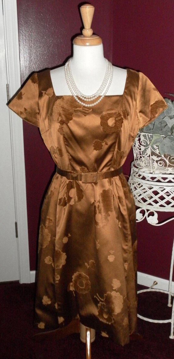 Vintage 1960's Golden Brown Satin Brocade Upscale… - image 2