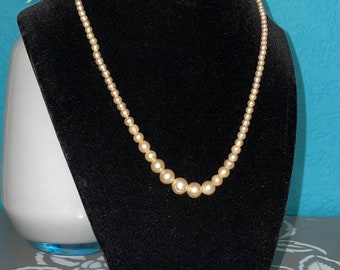 Bargain Buy!  Vintage Mid Century Costume Jewelry Off White Faux Pearl Necklace 18"