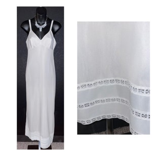 Vintage 1970&#39;s GOSSARD ARTEMIS Floor Length Bridal / Formal Nylon Slip 34