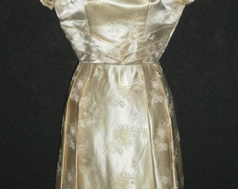 Vintage Custom Made Japanese Mid Century Gold Satin Brocade Dress 34