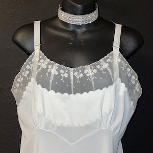 Dead Stock 1960's Vintage Fancy KOMAR White Nylon  Full Slip 38