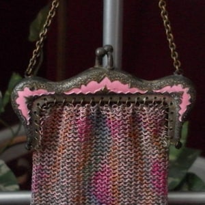 FREE USA SHIPPING!!  Rare Find -  &quot;Mommy & Me&quot; French Vintage 1920&#39;s Modele Depose Chainmaille Mesh Child&#39;s Kiss Lock Wristlet Flapper Purse