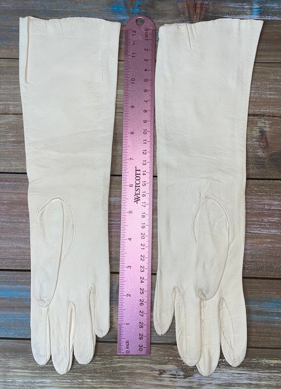One Pair of Off White Vintage 1950's Soft Leather… - image 3