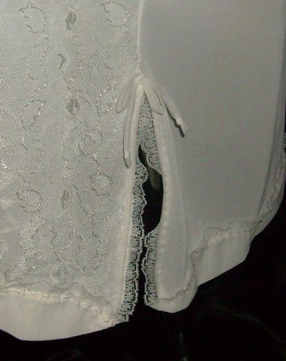 Vintage CHARMODE Sweet  Lace Overlay White Half S… - image 1