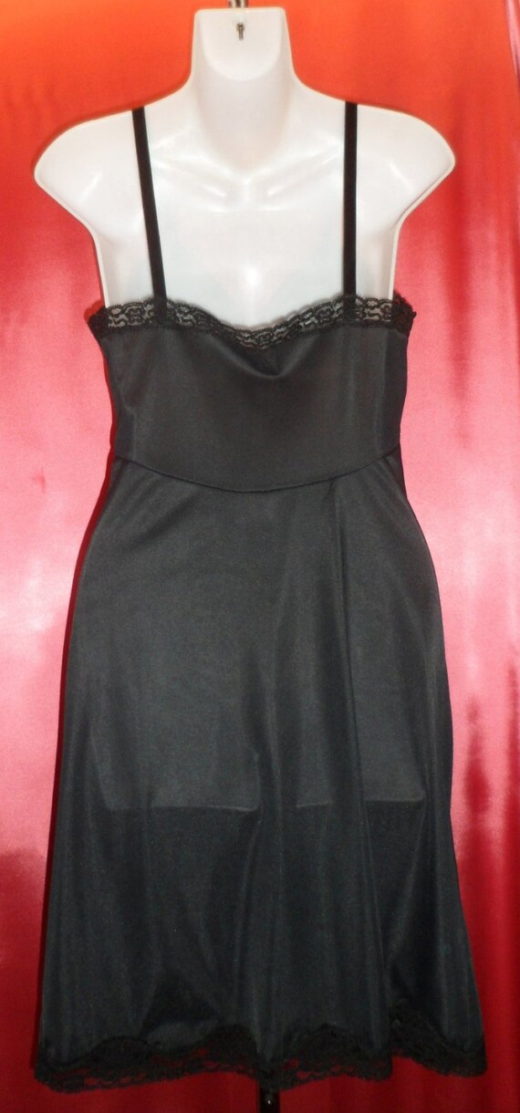 Vintage Top Lingerie Full Black Slip - All Nylon … - image 3