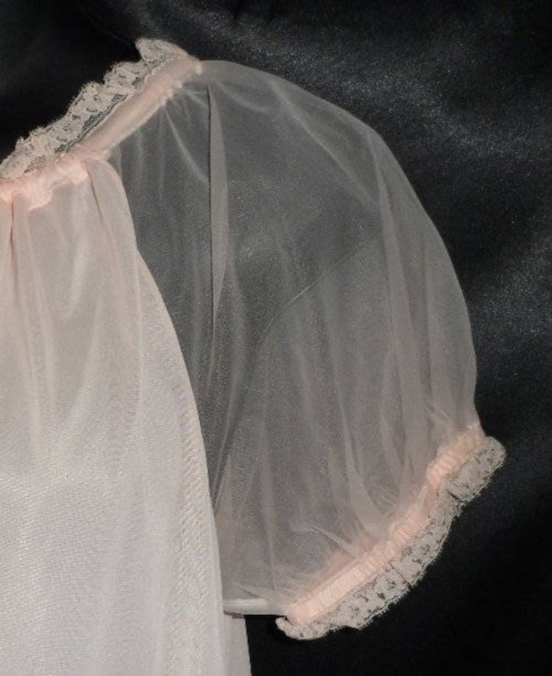 FREE USA SHIPPING!! Adorable Vintage Seamprufe 3 Pc Peignoir Babydoll Nightgown /& Panty Set M