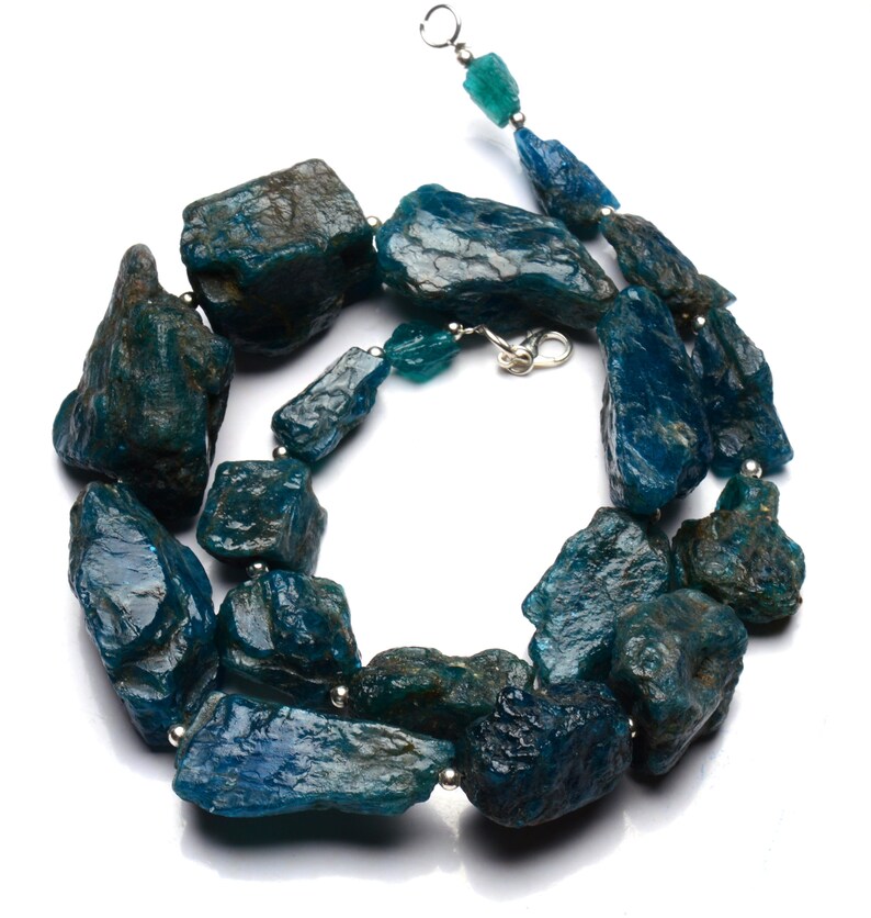 Collar de apatita de neón de gema azul natural, áspera sin pulir semiprecios nugget abalorios 21" Full Strand 9-27MM ancho y 10-27mm largos cuentas imagen 6