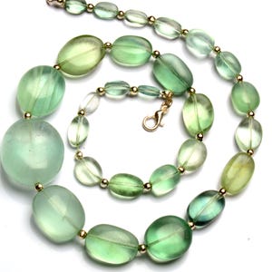Natürliche grüne Fluorit Edelstein 9 bis 26 mm Größe Glatte Nugget Form Perlen 18 &quot;Halskette