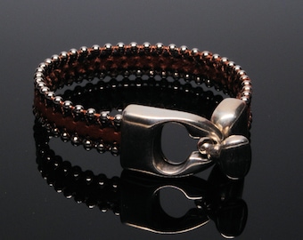 Keyhole Clasp Bracelet with 10mm Flat Leather