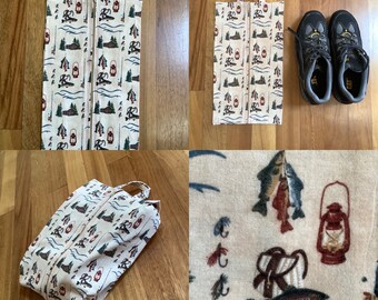 Expandable large shoe bag travel bag.  Fishing theme flannel shoe bag. Beige zipper  Free shipping