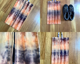 Expandable large shoe bag.  Tie dye flannel fabric, dual pull zipper.  Free shipping